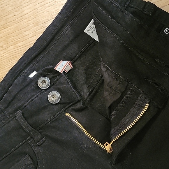 Sneakpeak Black Flares - Picture 5 of 5